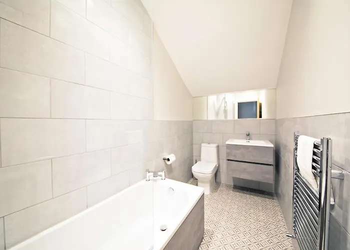 Lägenhet The Loft Apartment, 8 Granville Road *