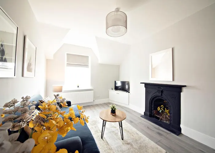 Lägenhet The Loft Apartment, 8 Granville Road *