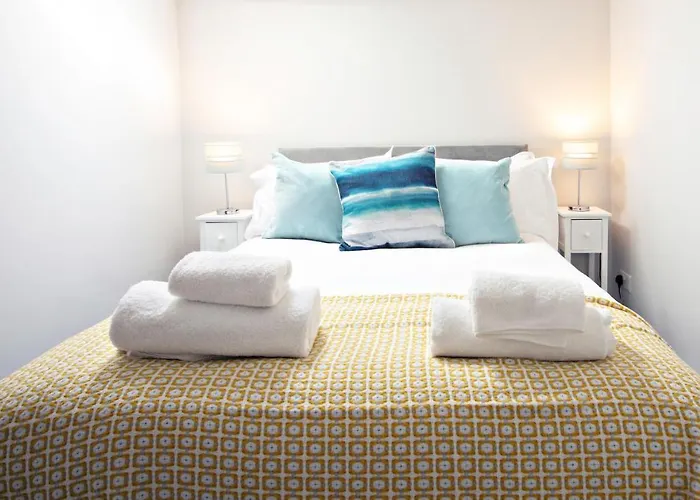 Lägenhet The Loft Apartment, 8 Granville Road *