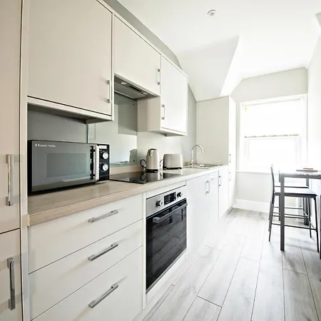 The Loft Apartment, 8 Granville Road 아파트 *